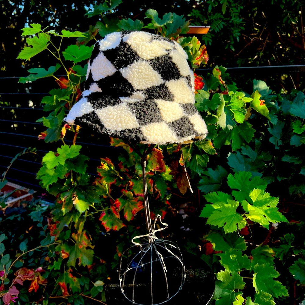 Finnley’s Nashville Furry Checker Bucket Hat! Warm and TOTALLY MOD.